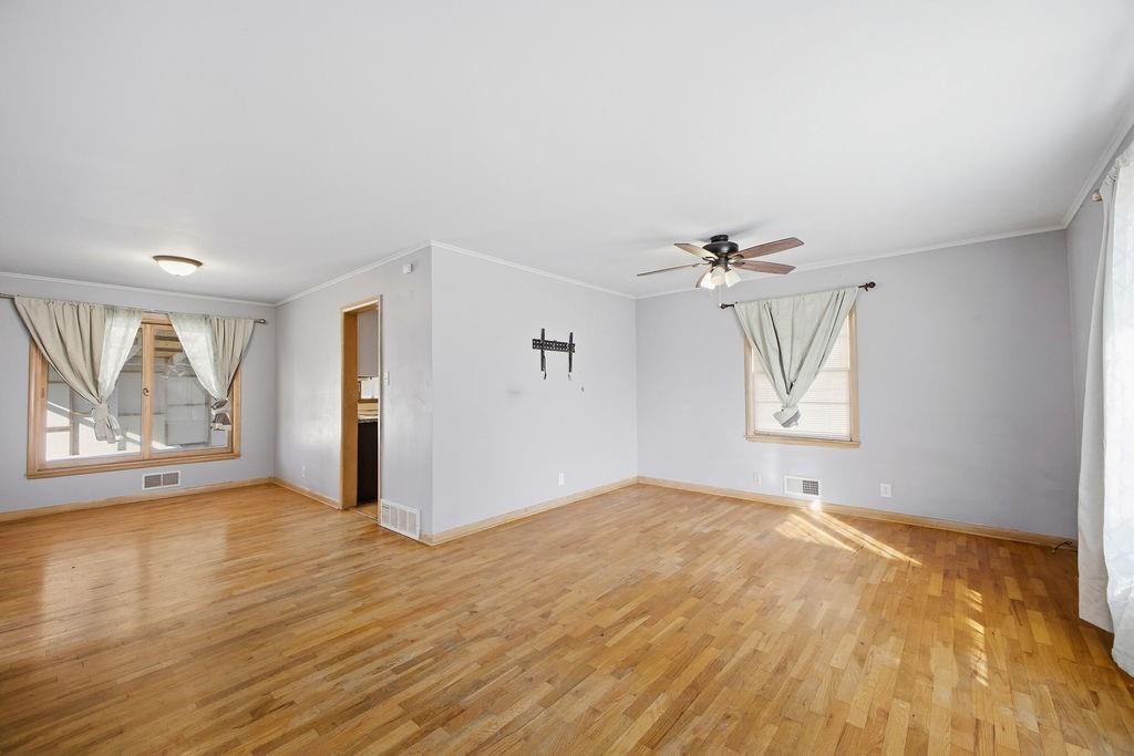 2610 Parallel Avenue — photo 7