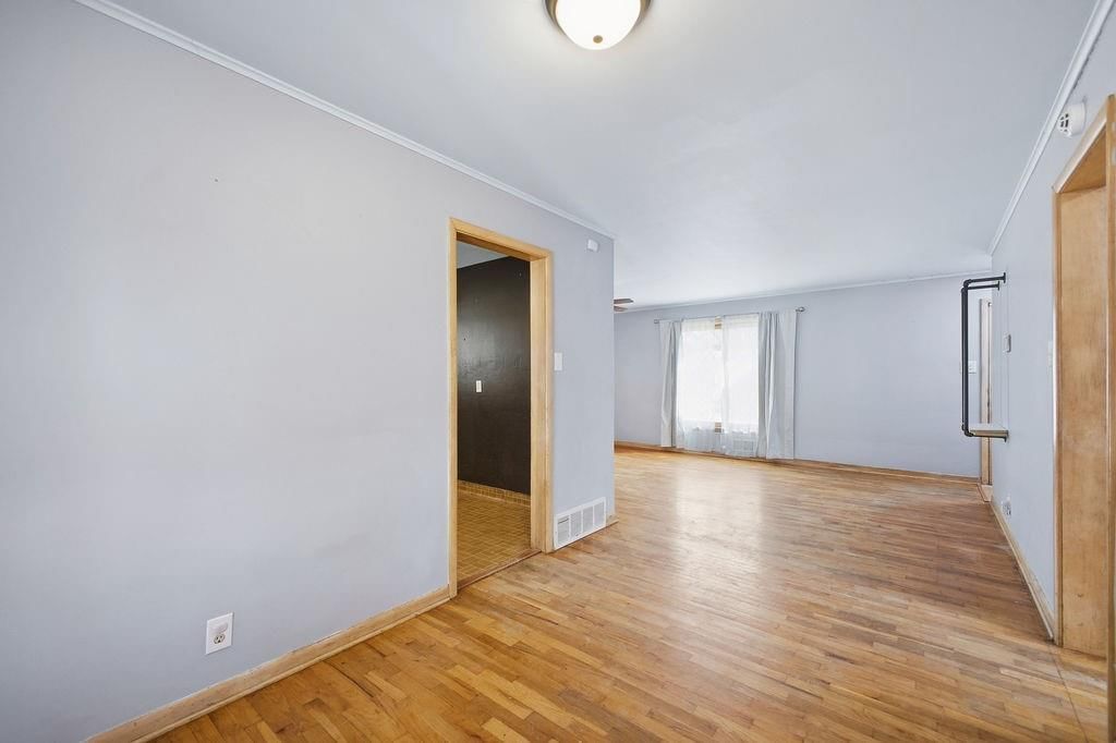 2610 Parallel Avenue — photo 11