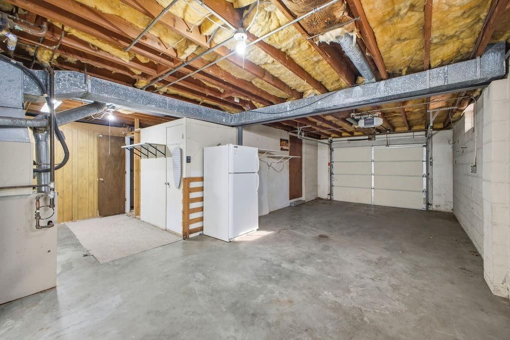 2610 Parallel Avenue — photo 29