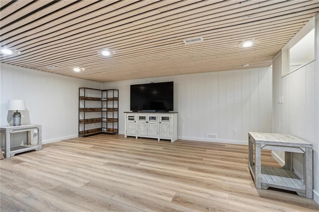 10423 NE 124th Street — photo 30