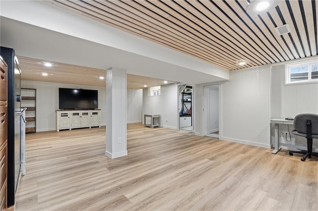 10423 NE 124th Street — photo 31