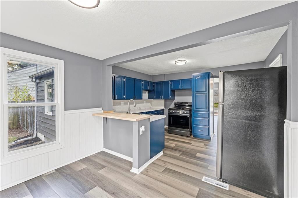 5611 Oakland Avenue — photo 8