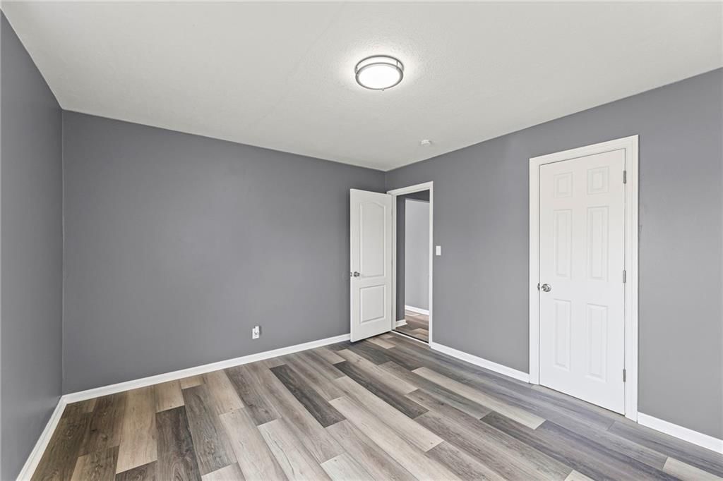 5611 Oakland Avenue — photo 13