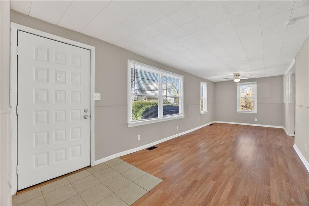 2209 S Hawthorne Avenue — photo 3