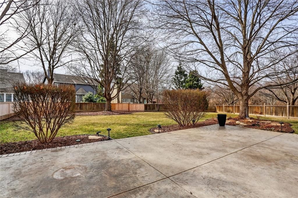 9419 W 124th Terrace — photo 36