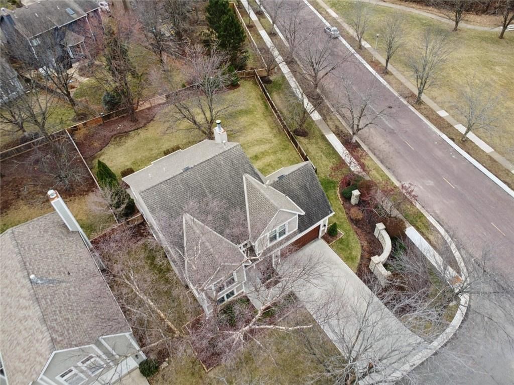 9419 W 124th Terrace — photo 38