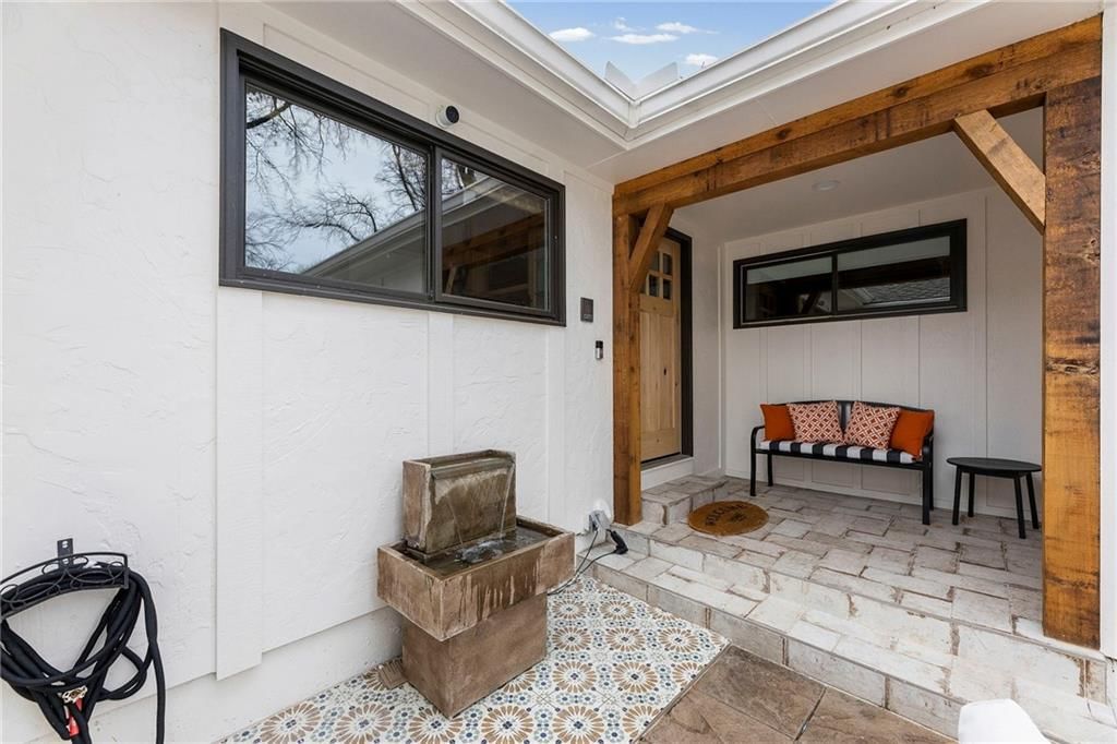 2042 Condolea Drive — photo 4