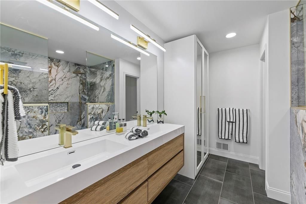 2042 Condolea Drive — photo 23