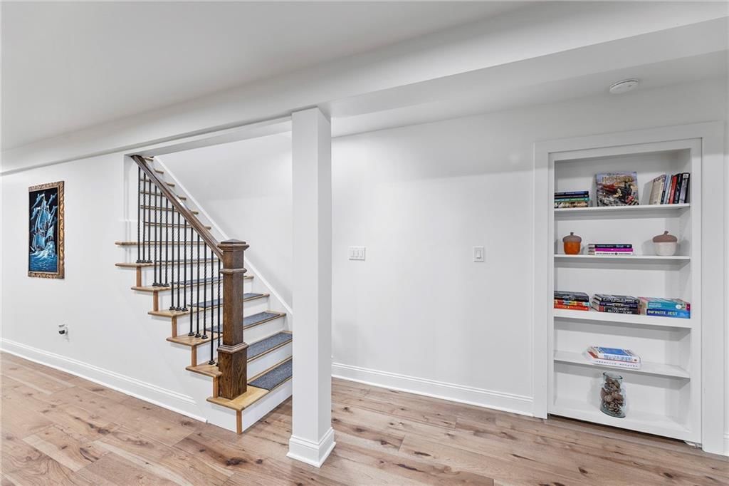 2042 Condolea Drive — photo 30