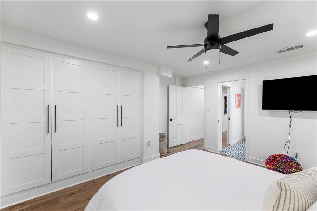 2042 Condolea Drive — photo 37