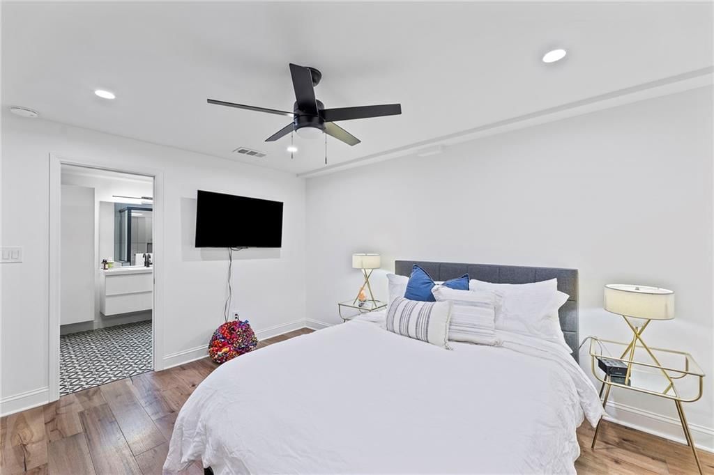 2042 Condolea Drive — photo 39