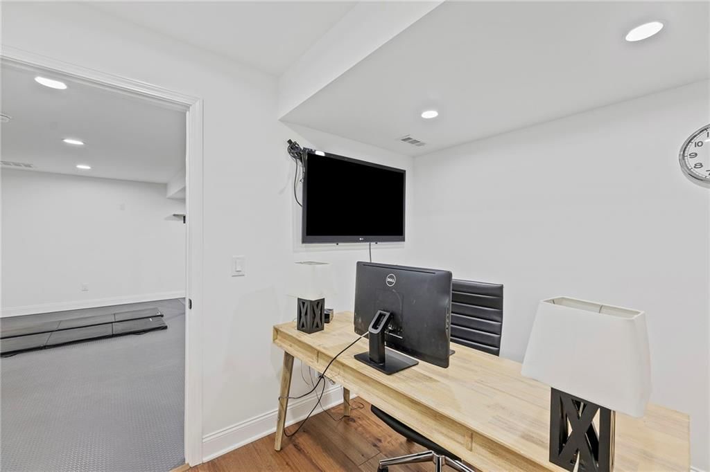 2042 Condolea Drive — photo 42