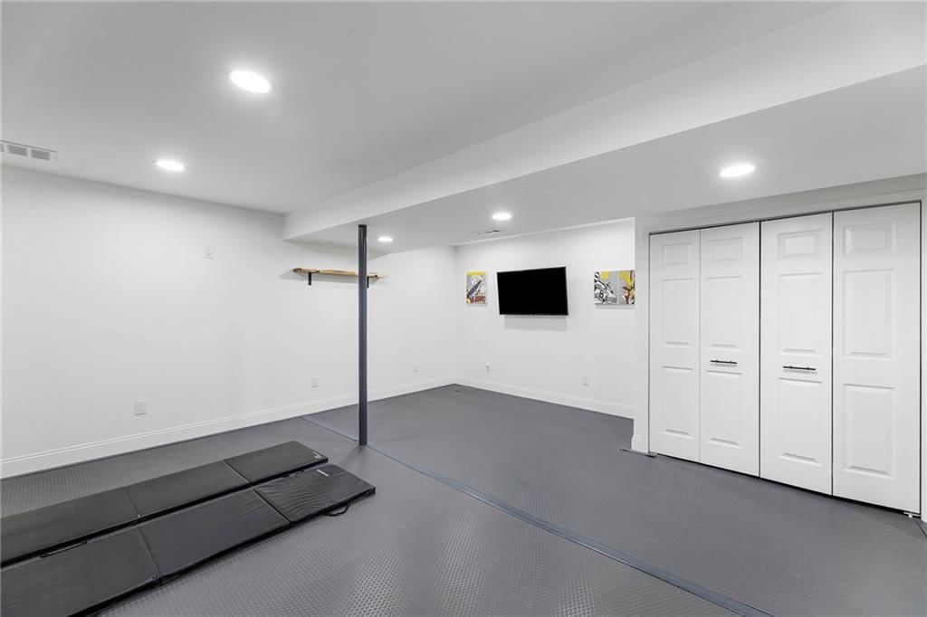 2042 Condolea Drive — photo 45