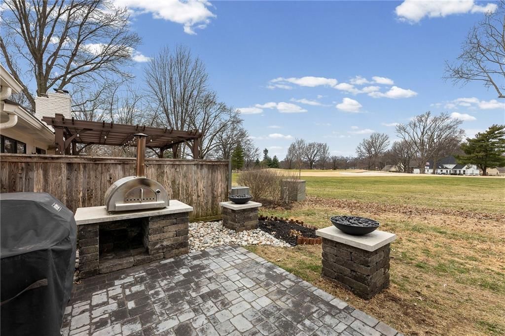 2042 Condolea Drive — photo 48