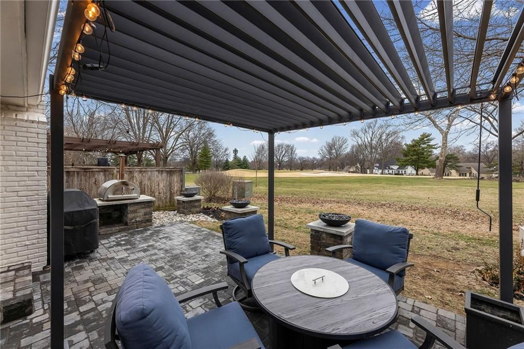 2042 Condolea Drive — photo 49