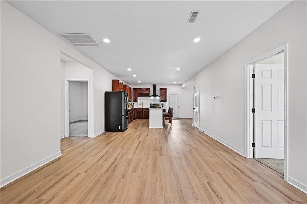 4842 Washington Avenue — photo 8