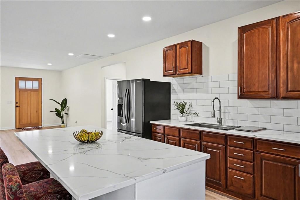 4842 Washington Avenue — photo 17
