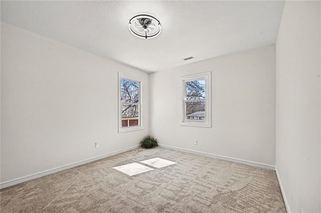 4842 Washington Avenue — photo 18