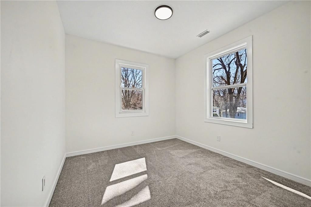 4842 Washington Avenue — photo 24