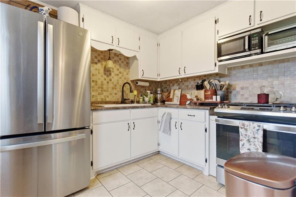 8654 Sleepy Hollow Road — photo 14