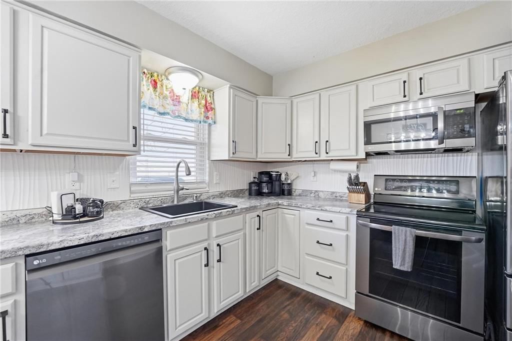 734 S 9th Street — photo 10