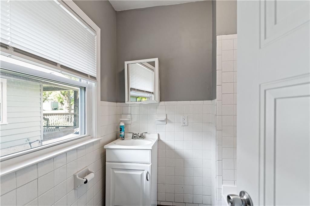 7211 LYDIA Avenue — photo 14