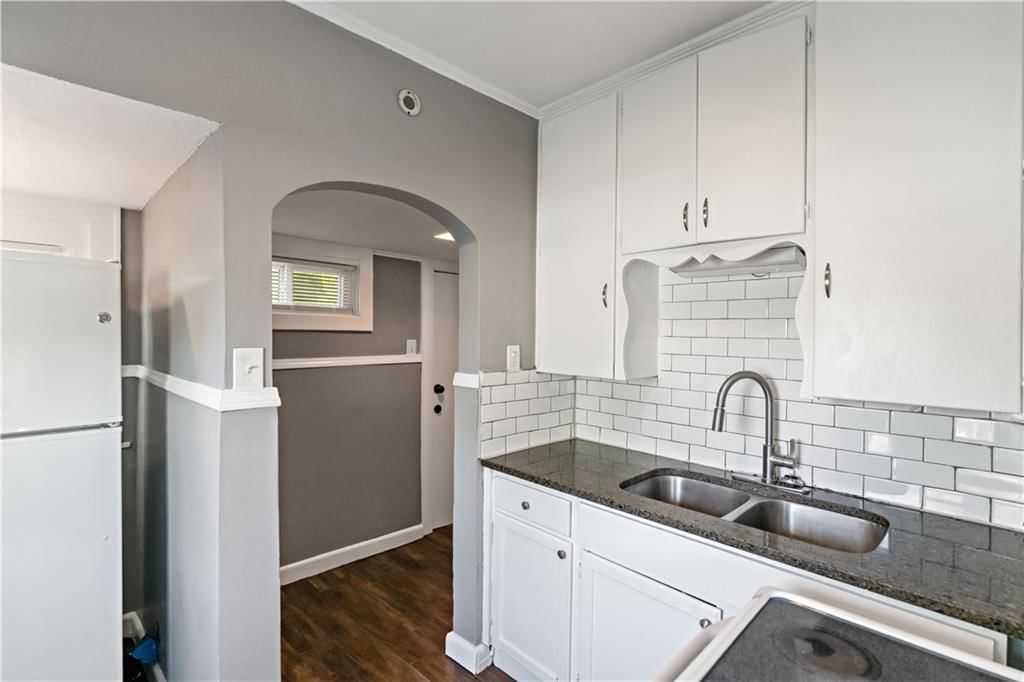 7211 LYDIA Avenue — photo 23