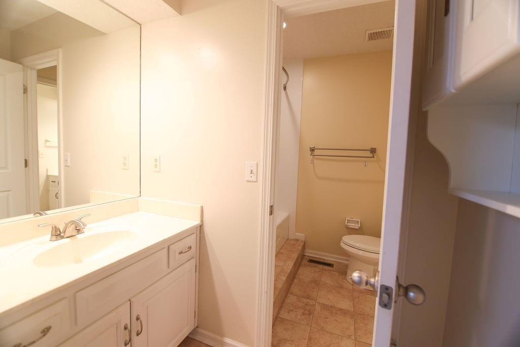 14004 W 113th Street — photo 36