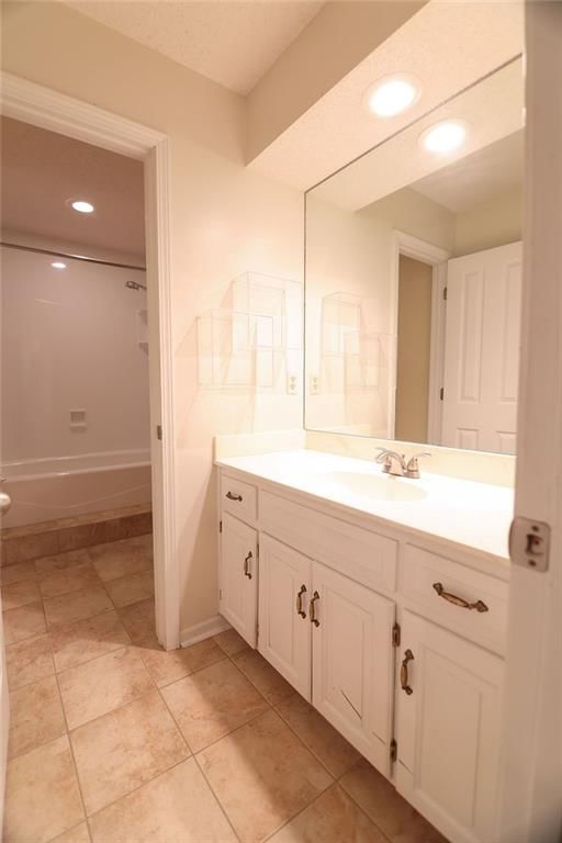 14004 W 113th Street — photo 38