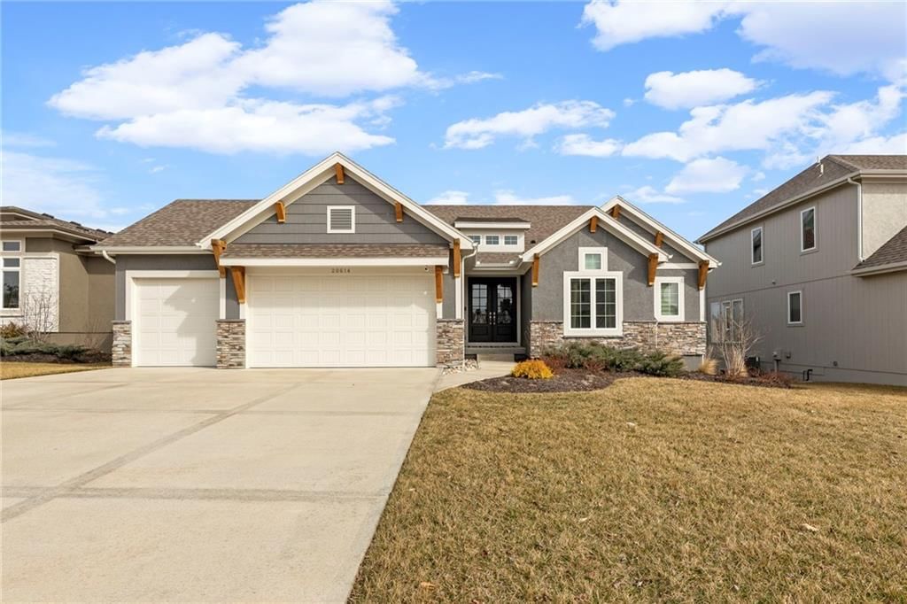 20614 W 109th Terrace, Olathe, KS