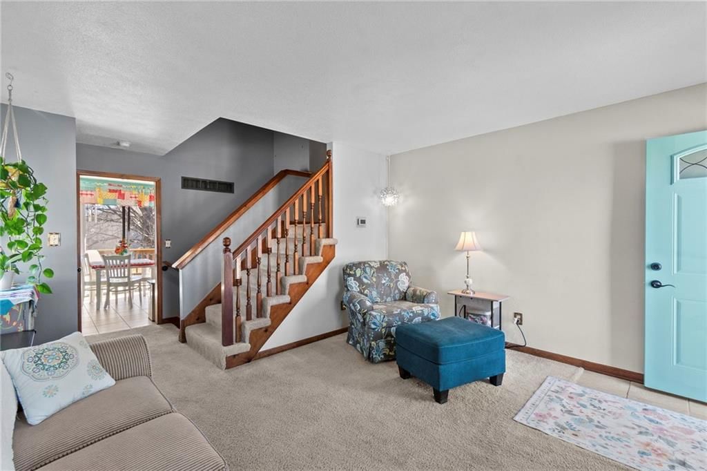8651 N Hull Avenue — photo 4