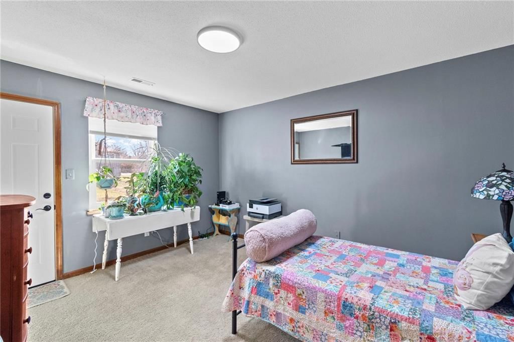 8651 N Hull Avenue — photo 15