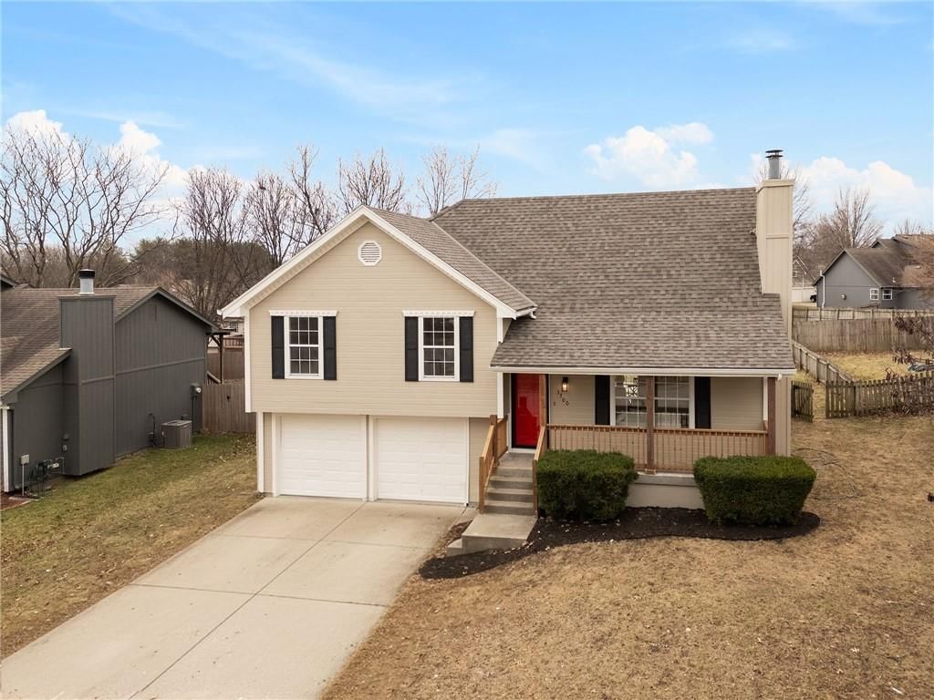 3700 NW Hidden Pointe Drive — photo 2