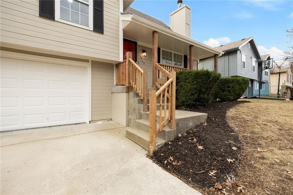 3700 NW Hidden Pointe Drive — photo 5