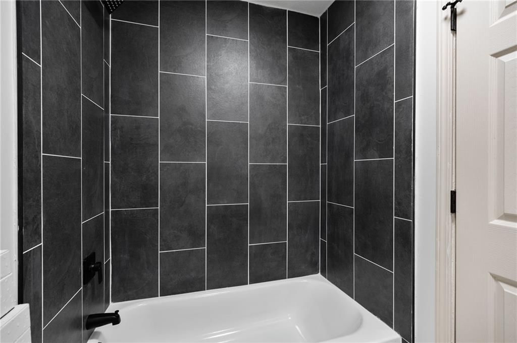 3700 NW Hidden Pointe Drive — photo 18