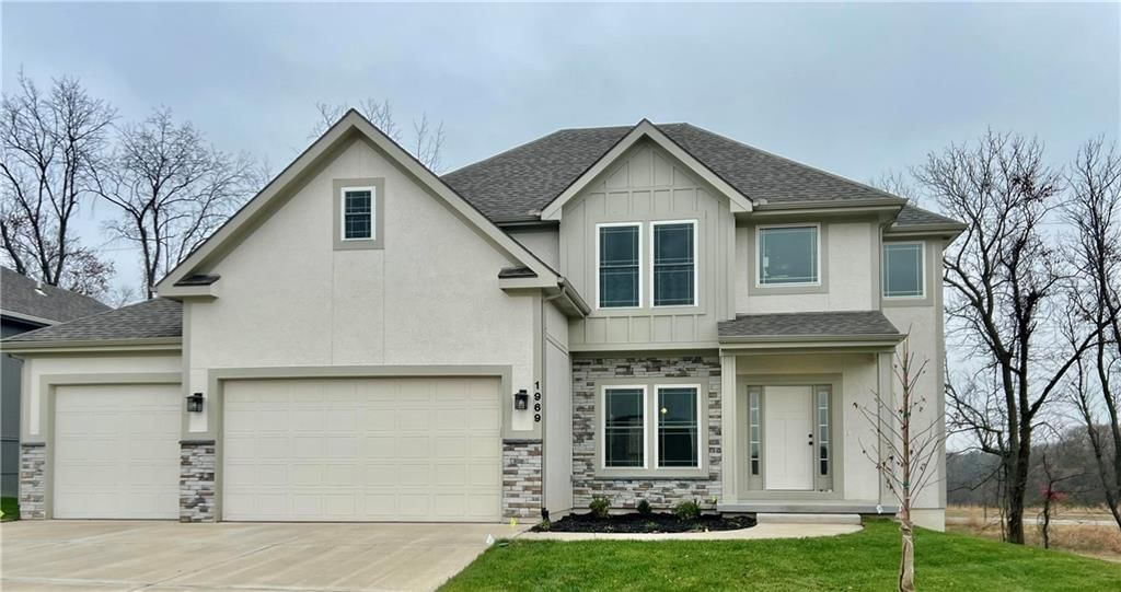 1969 Longview Drive, Liberty, MO