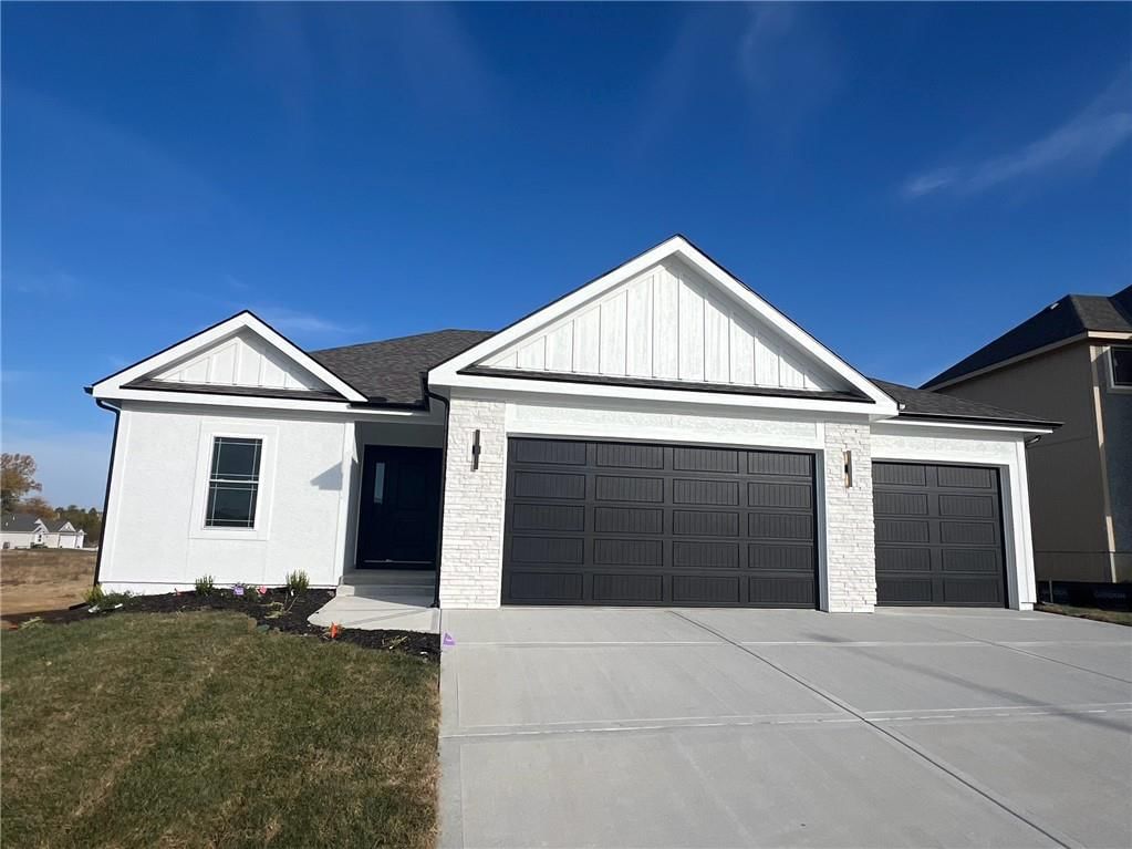 2185 Heritage Court, Liberty, MO