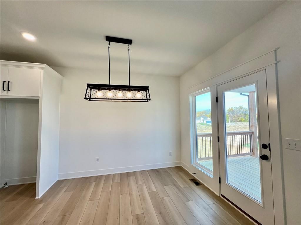 2185 Heritage Court — photo 9