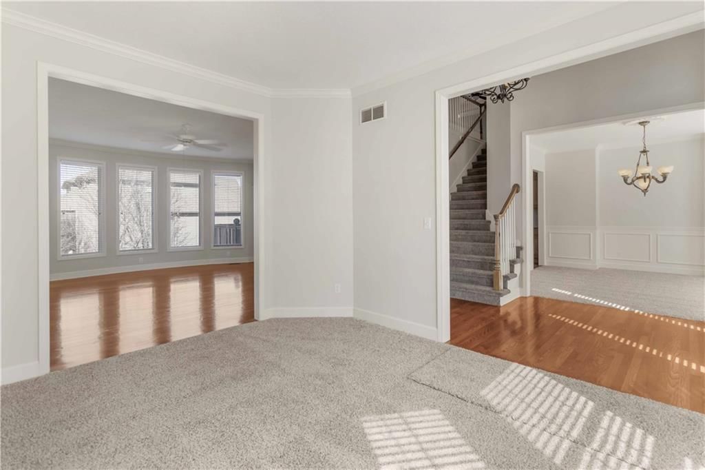 9230 N Kentucky Street — photo 5