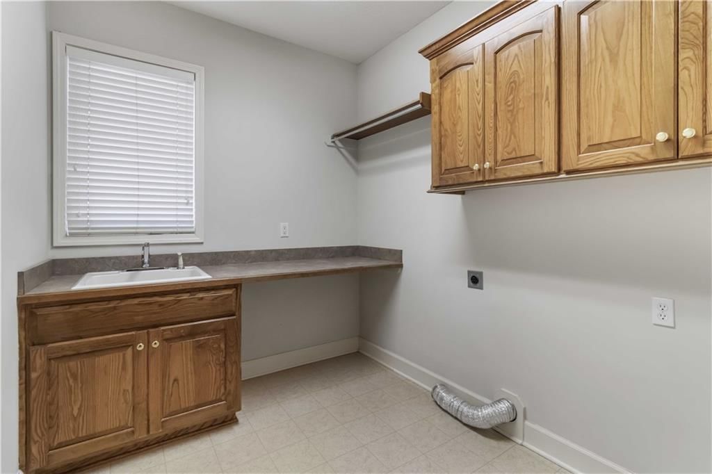 9230 N Kentucky Street — photo 14