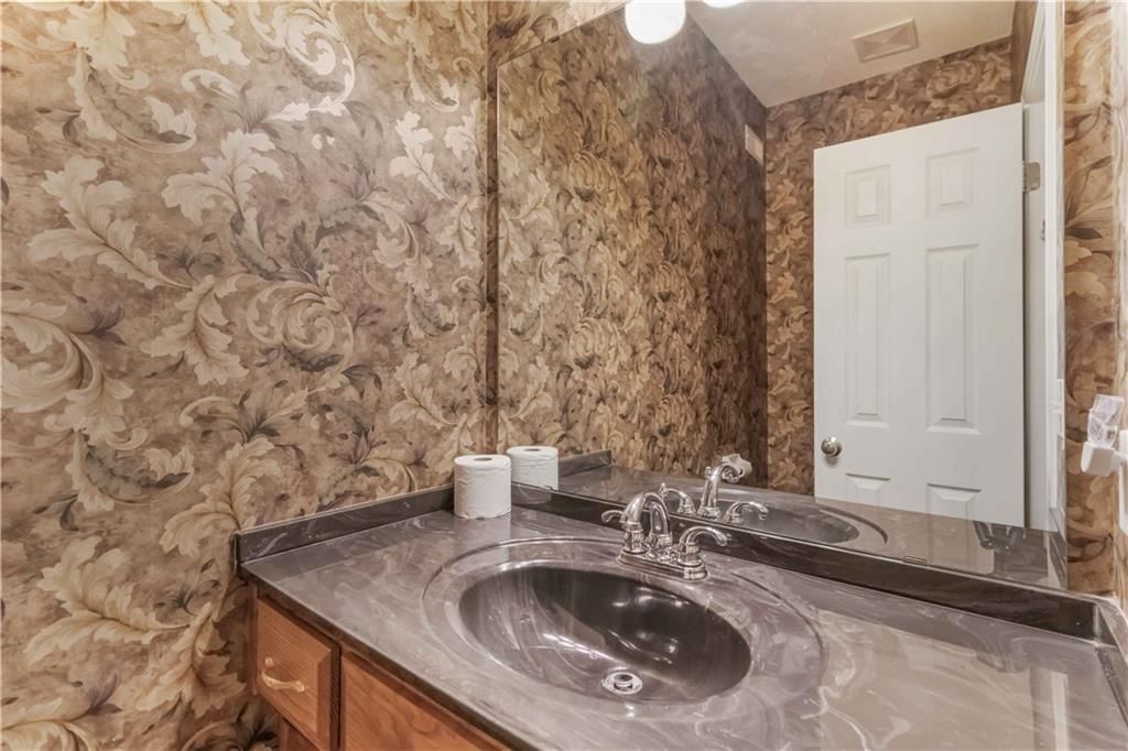 9230 N Kentucky Street — photo 20