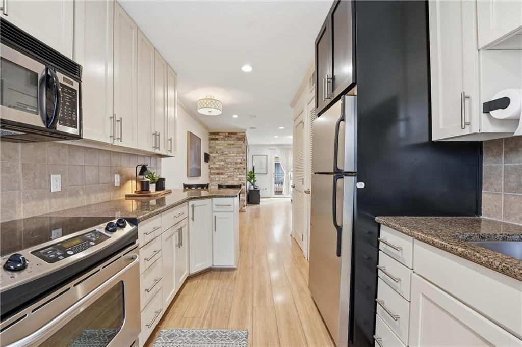 5004 Baltimore Street — photo 15