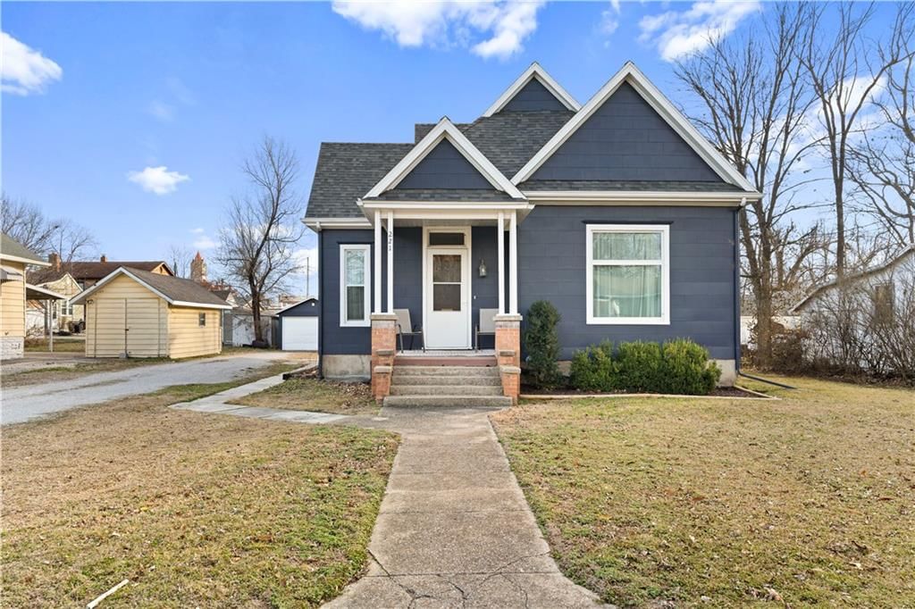 221 W Allison Street, Nevada, MO
