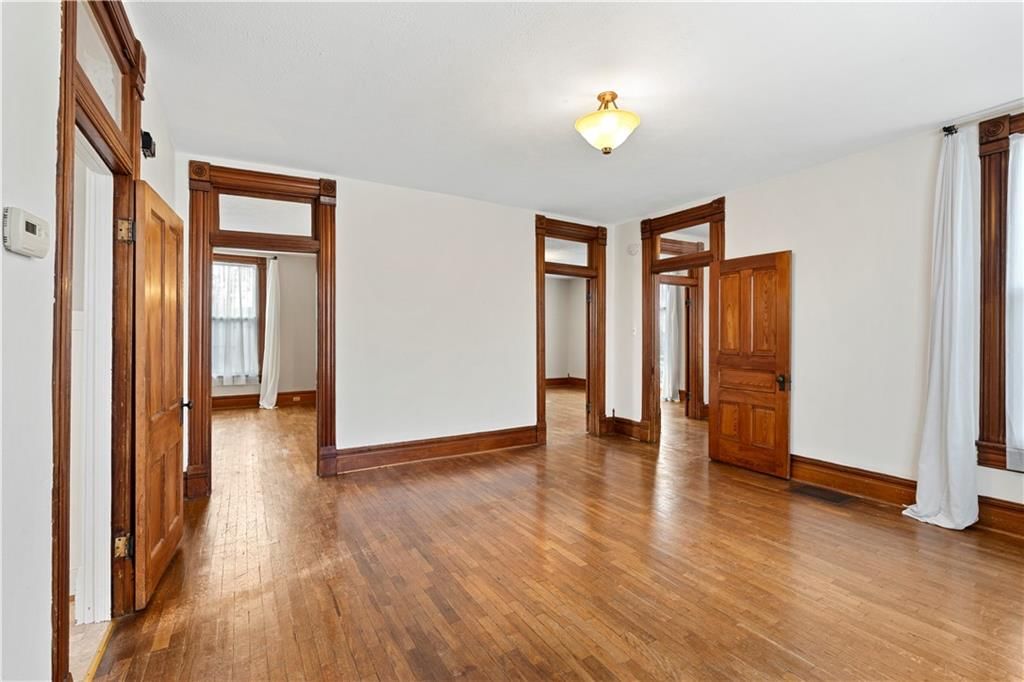 221 W Allison Street — photo 12