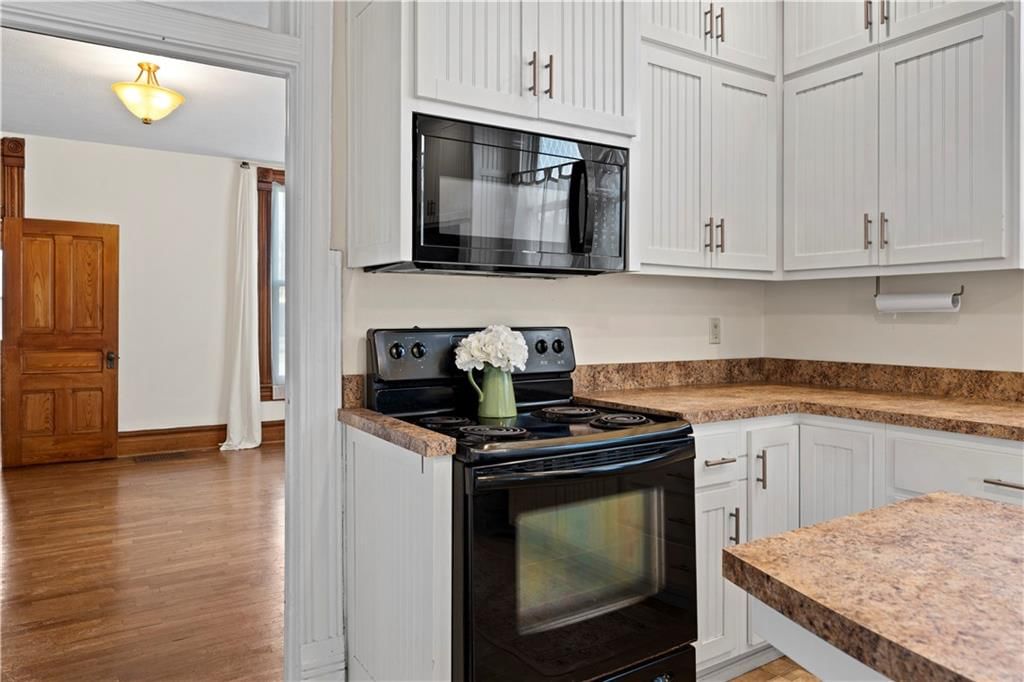 221 W Allison Street — photo 14