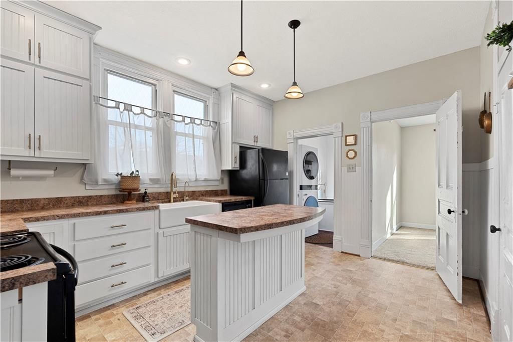 221 W Allison Street — photo 15