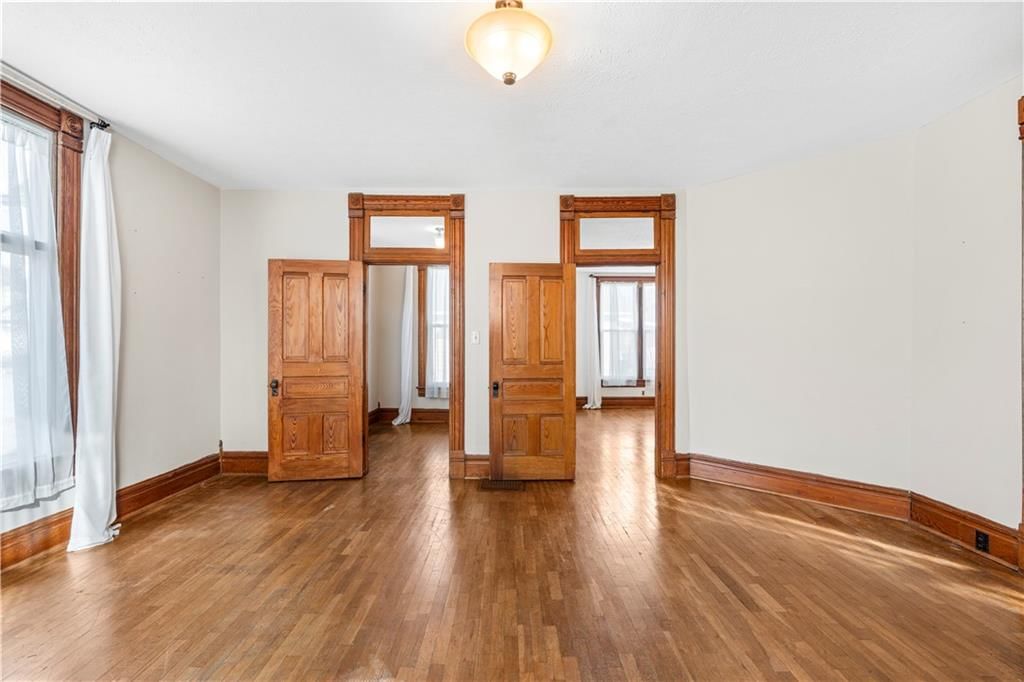 221 W Allison Street — photo 23
