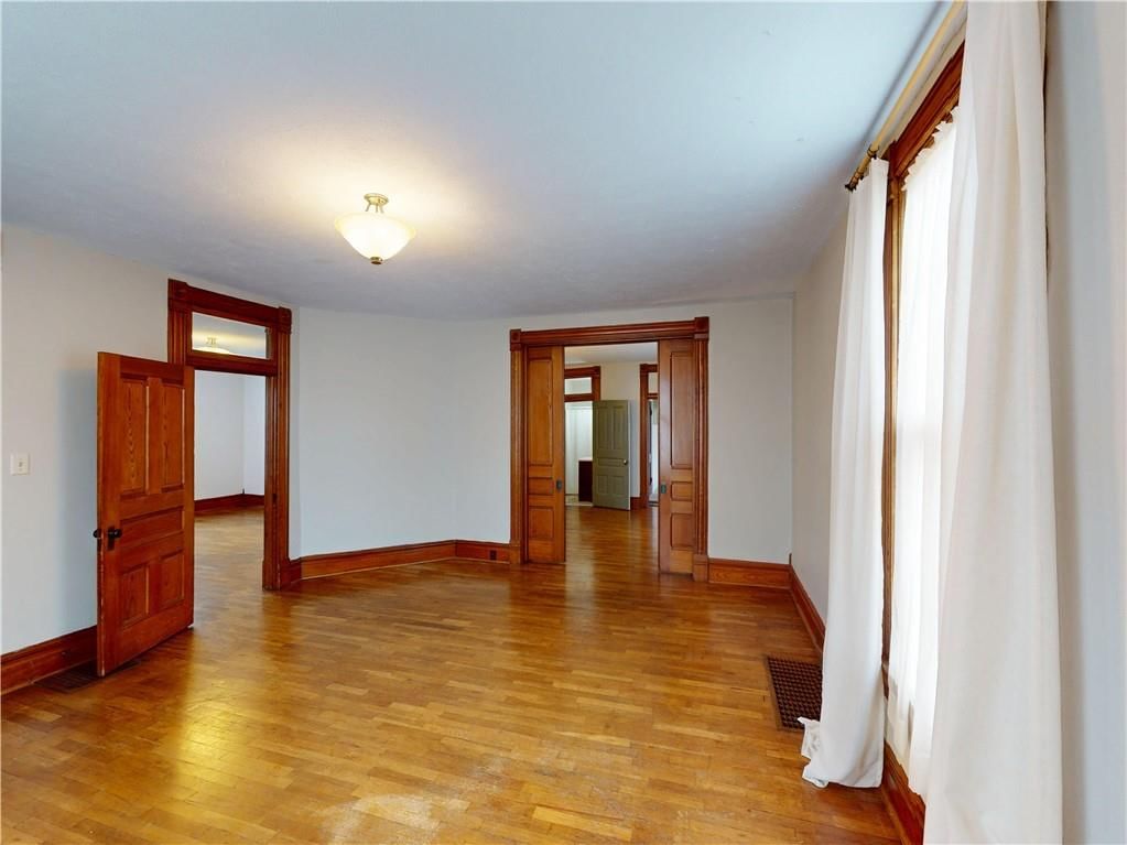 221 W Allison Street — photo 24