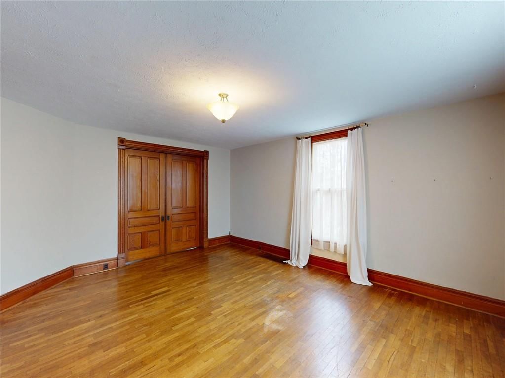 221 W Allison Street — photo 26