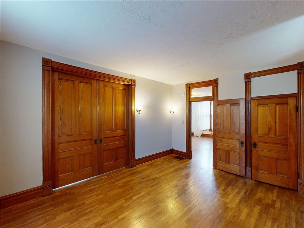 221 W Allison Street — photo 30